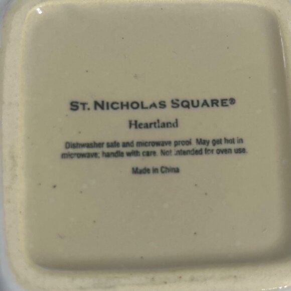 St. Nicholas Square Heartland Holiday Bowls Candy Dishes Food Set Of 2 - Picture 8 of 8